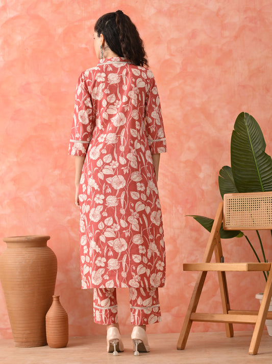 Charming & Comfortable: Women's Pure Cotton Floral Print Kurta & Pant Set with Lace Detail