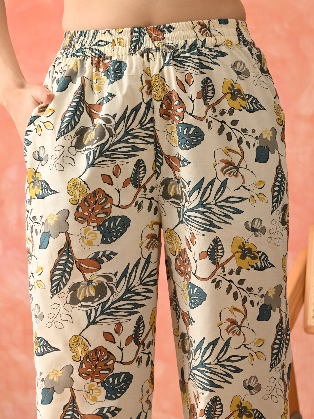 Effortless Style: Women's Pure Cotton Floral Print Kurta & Pant Set