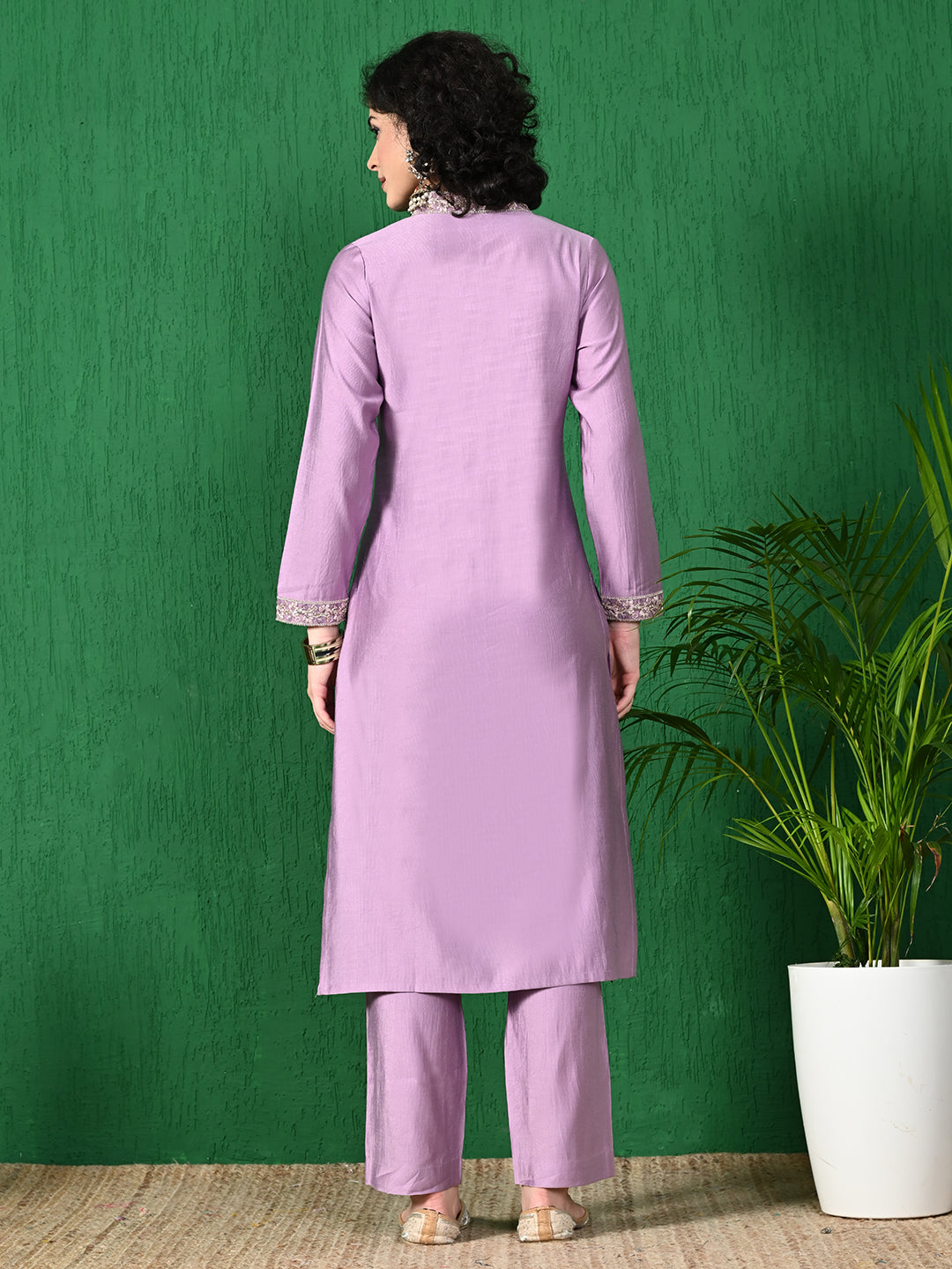 Elegant Lilac Embroidered Cotton Blend Kurta Set for Women - Perfect for Everyday & Festive Wear