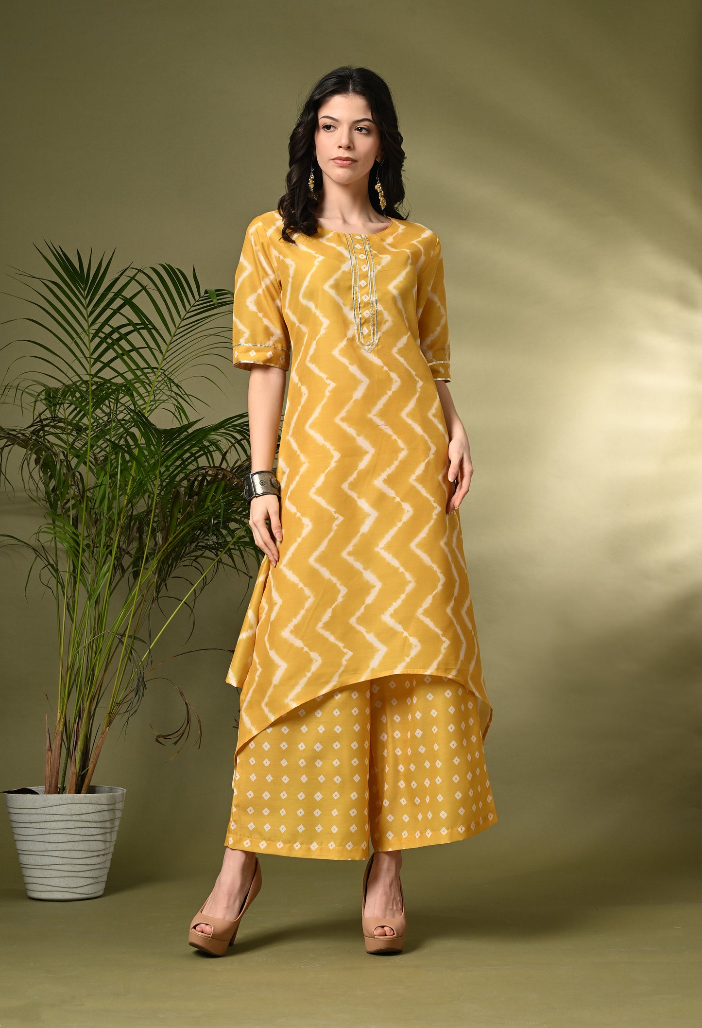 Vibrant & Chic: Women's Mustard Yellow Printed Poly Muslin Kurta Set with Art Silk Dupatta