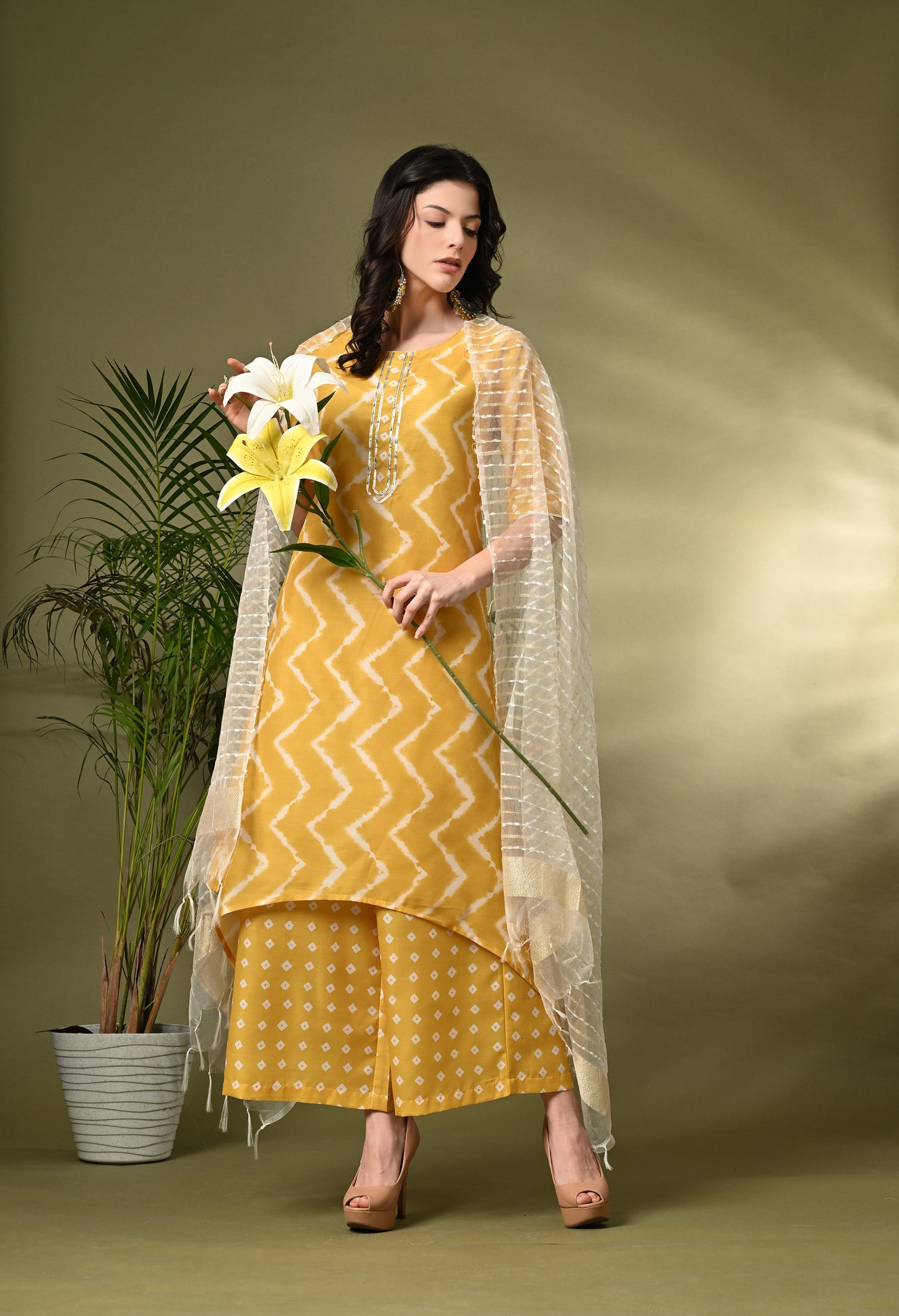 Vibrant & Chic: Women's Mustard Yellow Printed Poly Muslin Kurta Set with Art Silk Dupatta