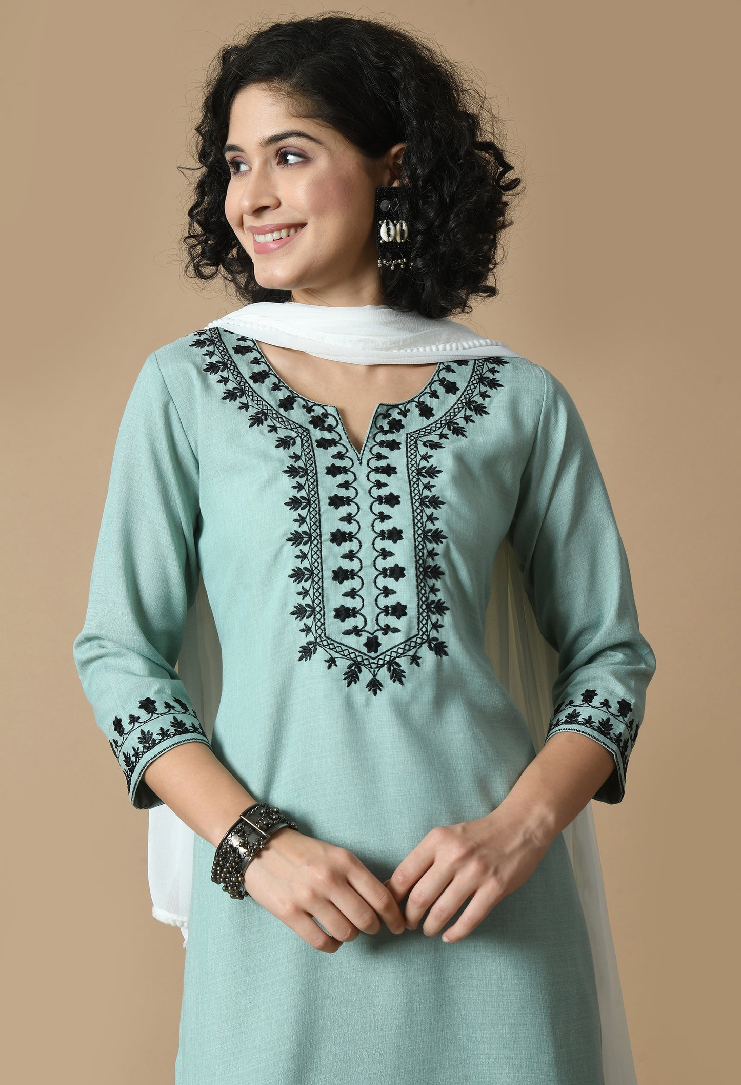 Floral Yoke Design Regular Thread Work Kurta & Trousers With Dupatta