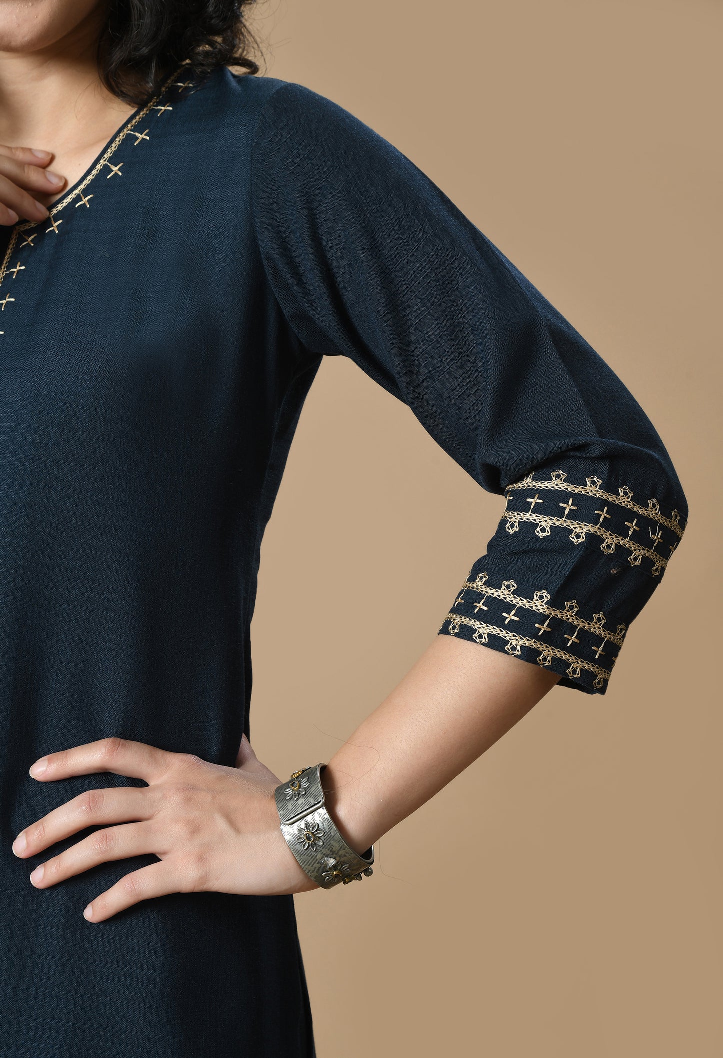 Navy Blue Geometric Embroidered Round Neck Straight Kurta With Palazzo