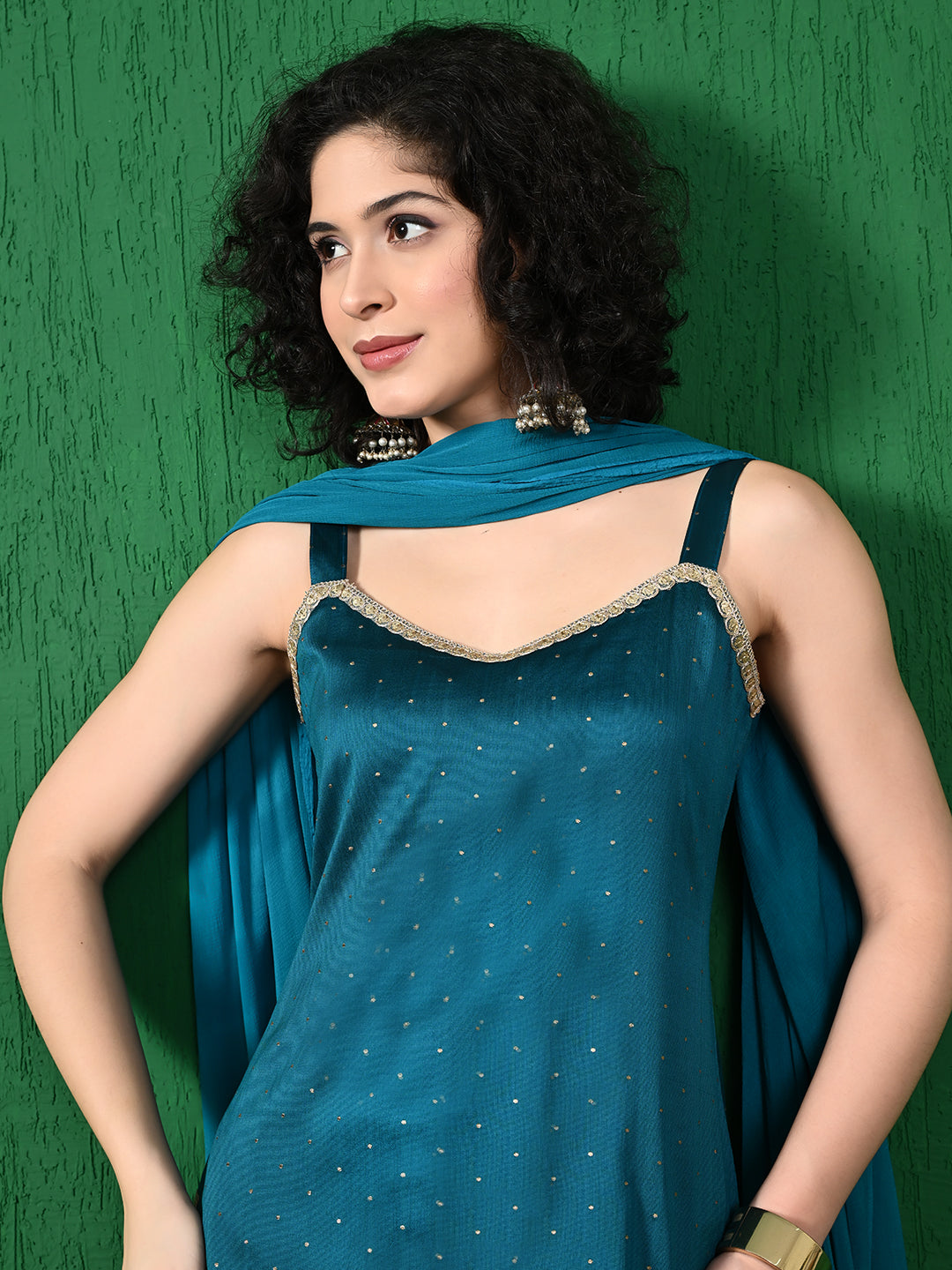 Mesmerizing Teal Blue: Women's Buta Dobby Blend Silk Kurta Set with Poly Chiffon Dupatta