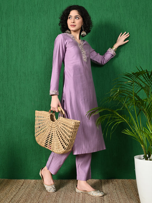 Elegant Lilac Embroidered Cotton Blend Kurta Set for Women - Perfect for Everyday & Festive Wear